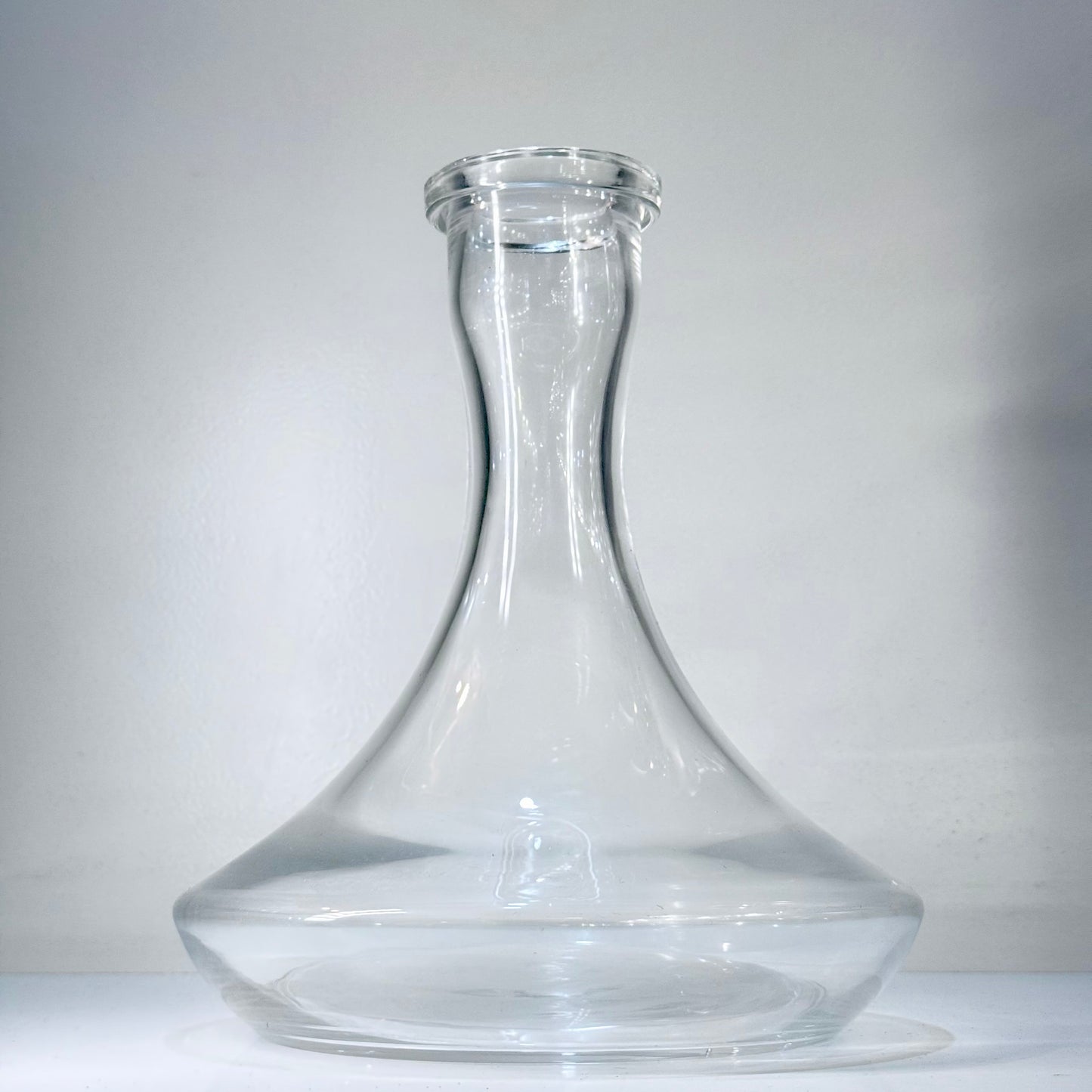 Glasbowl mit Verzierungen